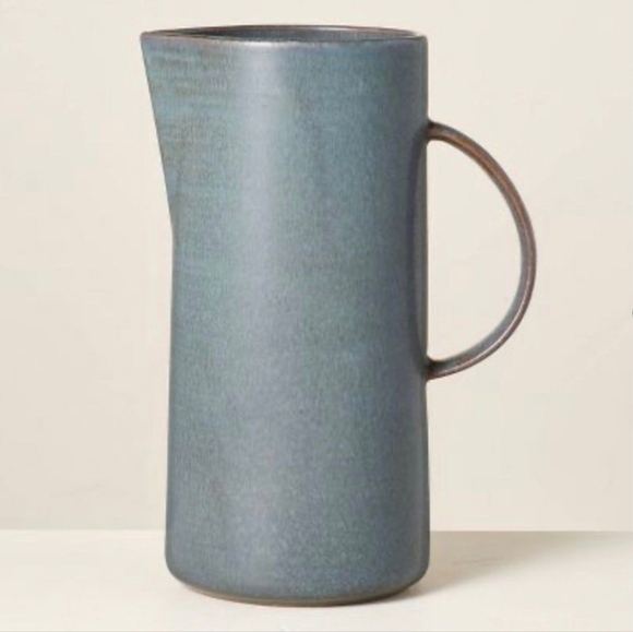 Hearth& Hand Stearling Blue Pitcher 71oz